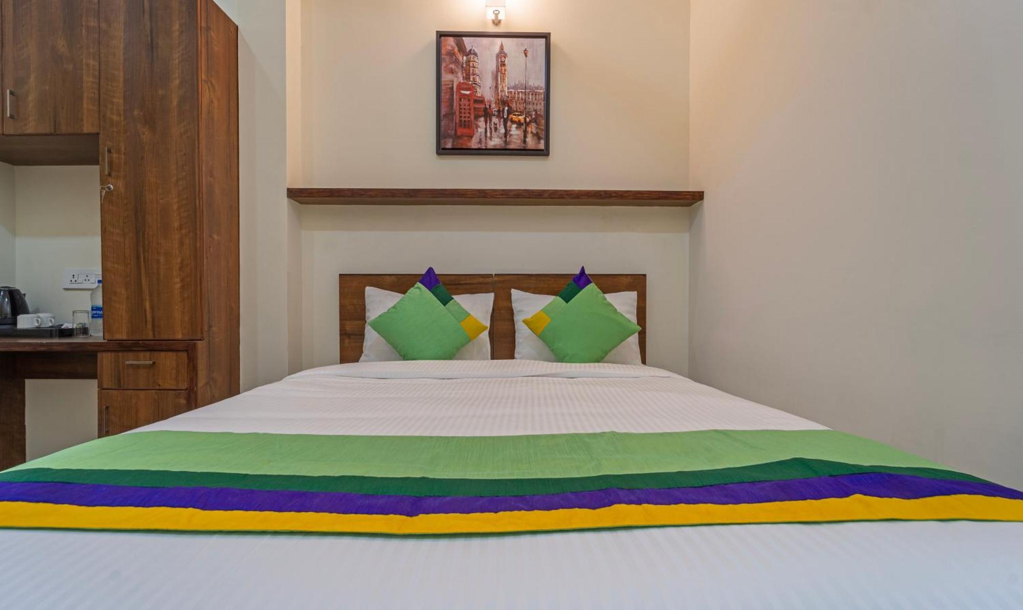 Itsy Hotels Avani Stays, Vyttila, Kochi Eksteriør billede